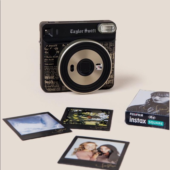 COPY[SOLD] Taylor Swift - Exclusive Polaroid Films - Picture 6 of 12